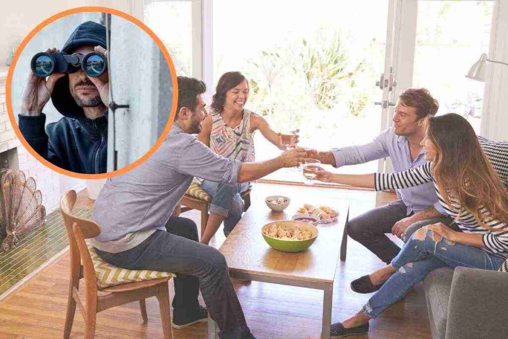 ignoriamo del tutto che ci spia di continuo