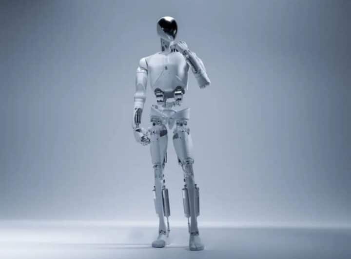 Il robot umanoide di XPENG sembra uscito da un film di fantascienza distopico