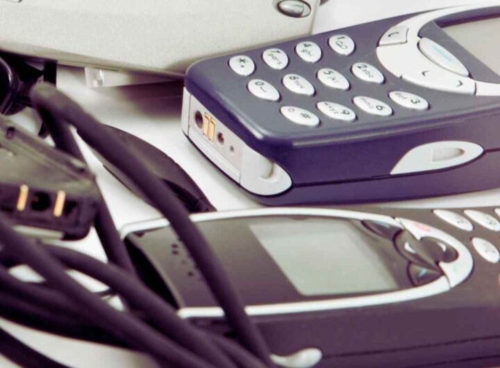 Vecchi smartphone, oggi valgono una fortuna