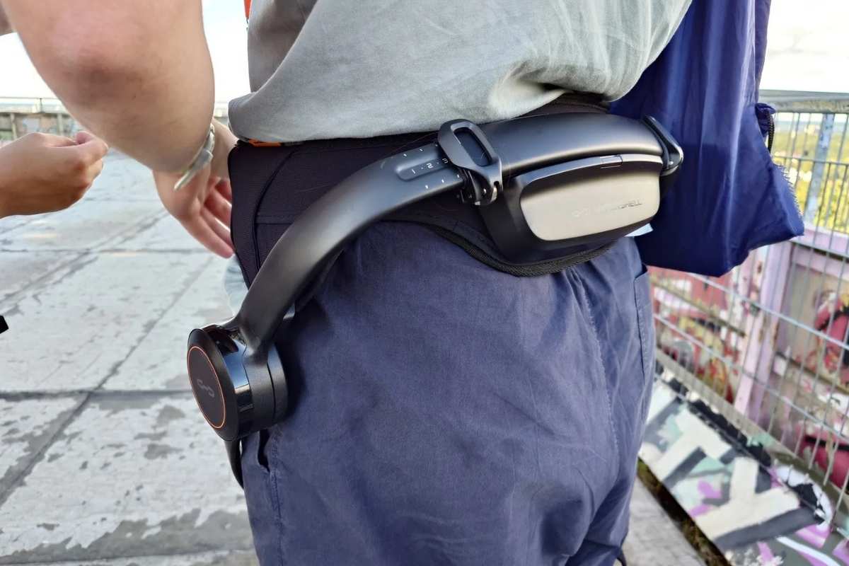 Recensione Hypershell X Ultra: abbiamo provato l'esoscheletro che vuole renderci escursionisti bionici