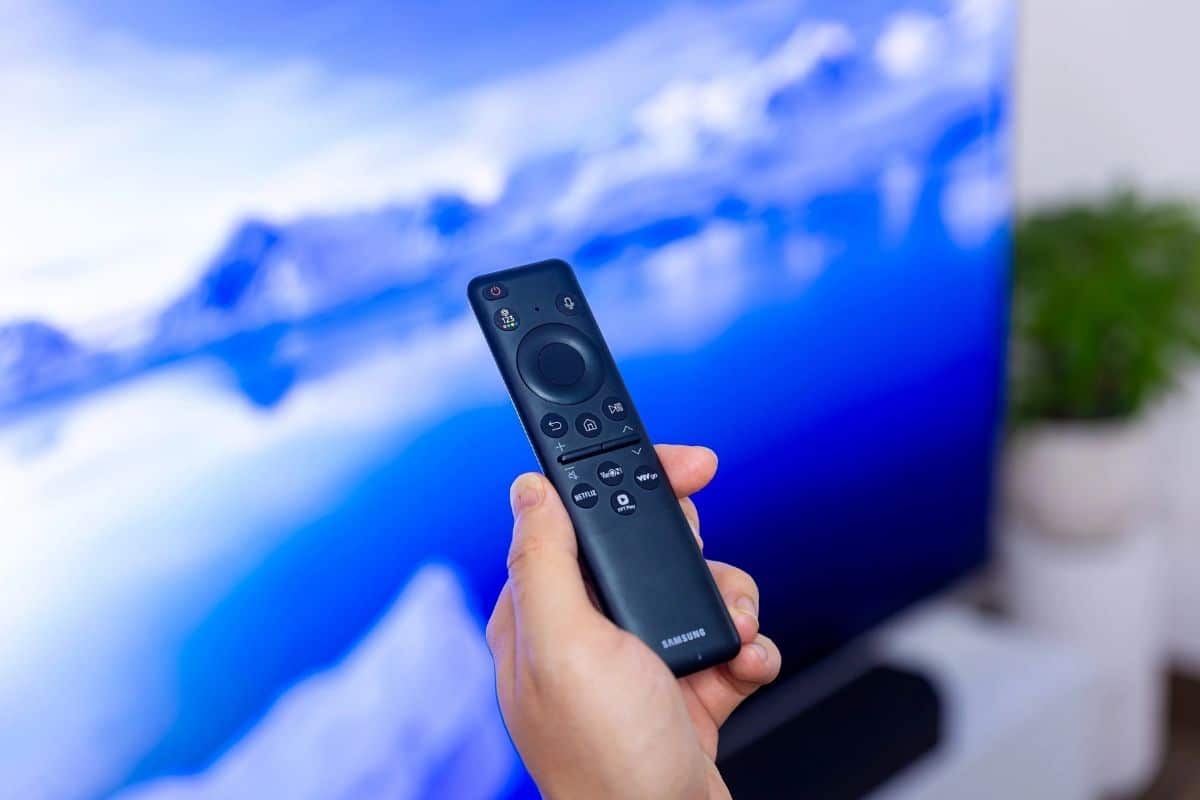 Recensione Samsung S95F: Il nuovo re dei QD-OLED che sfida la luce (e vince)