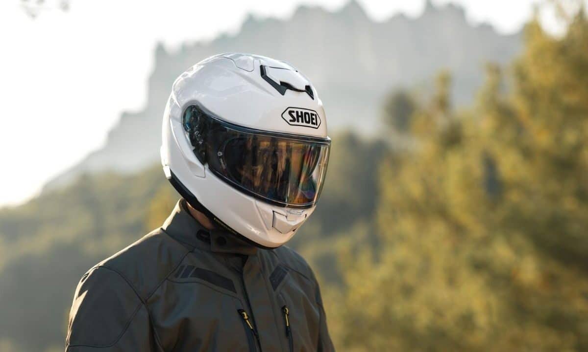Casco Shoei GT-Air 3 Smart: l'HUD da €1.199 che proietta la navigazione nella tua visiera