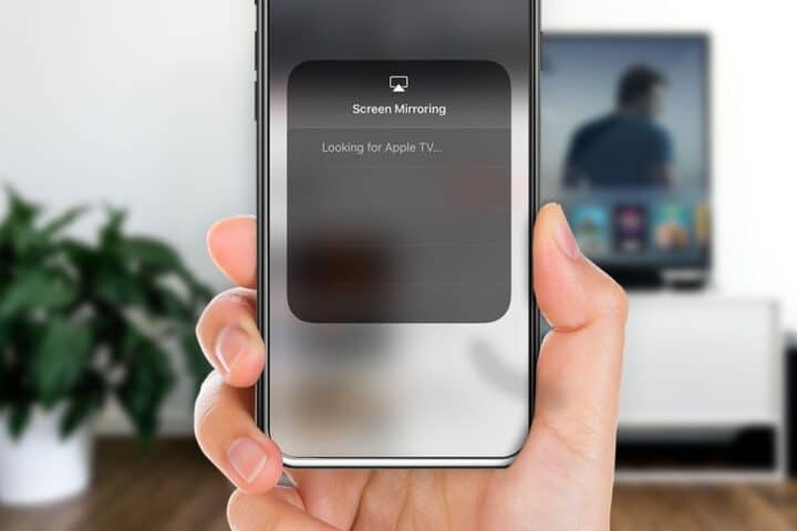 Come collegare lo smartphone alla TV: la guida completa per trasmettere video e foto