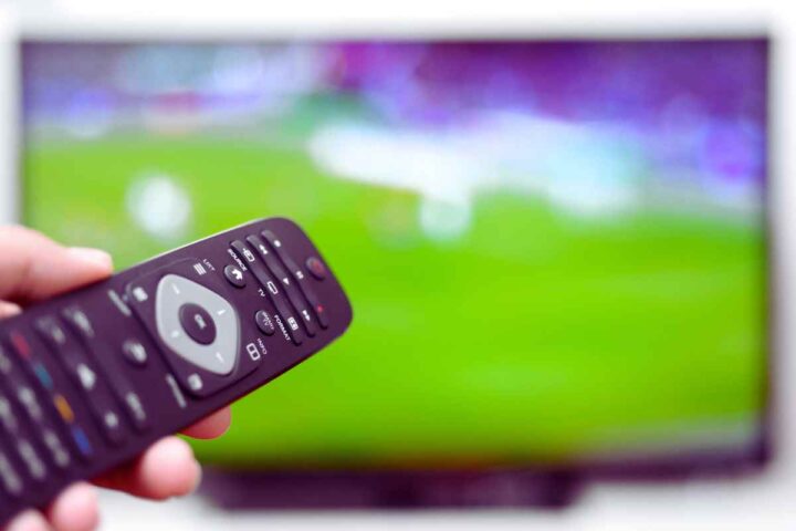 Dazn fa un doppio regalo: sia agli abbonati che agli utenti senza sottoscrizione