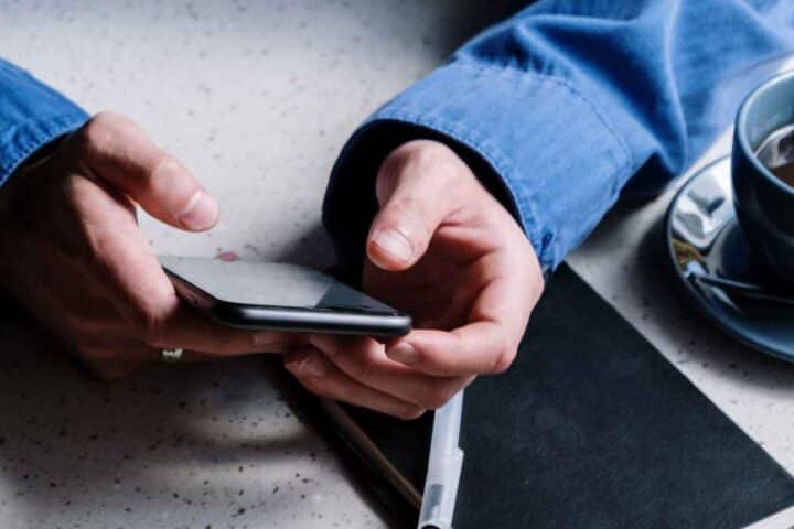 Messaggi eliminati su WhatsApp, arriva il trucco veloce