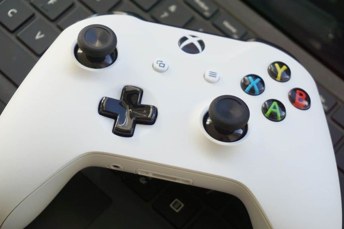 A cosa serve la misteriosa porta inferiore sul controller Xbox?