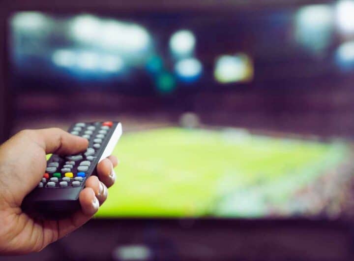 Hai notato questo strano codice sulla TV