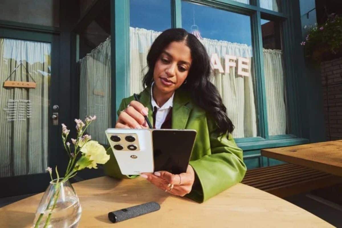 Motorola Razr Fold ufficiale, svelato al CES 2026