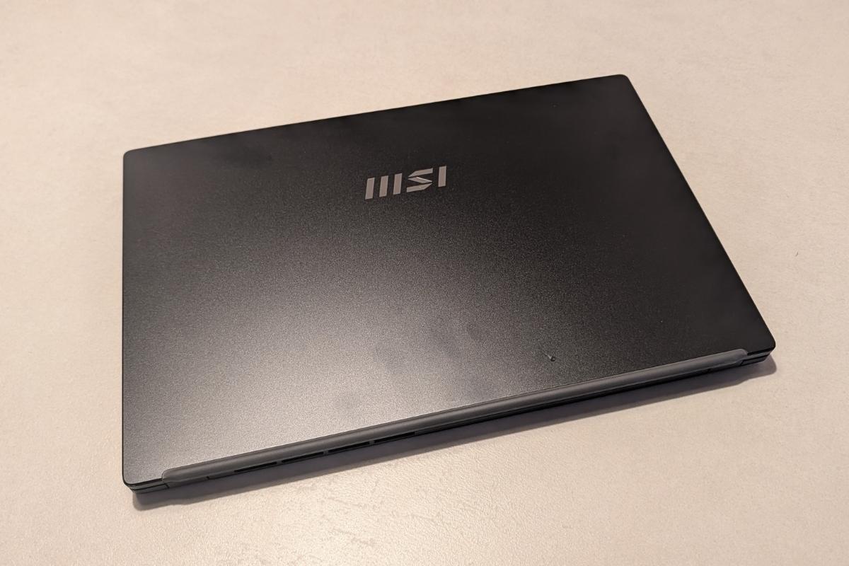 MSI Modern 15H AI C2HM