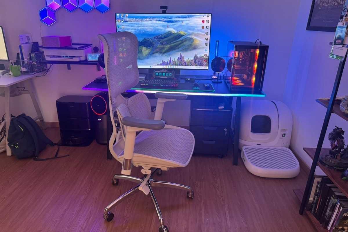 Recensione Sihoo Doro S100: Design futuristico e supporto lombare attivo, ma è davvero la "killer app" degli uffici?