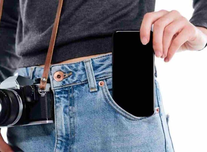 Se metti il telefono in tasca lo stai lentamente distruggendo