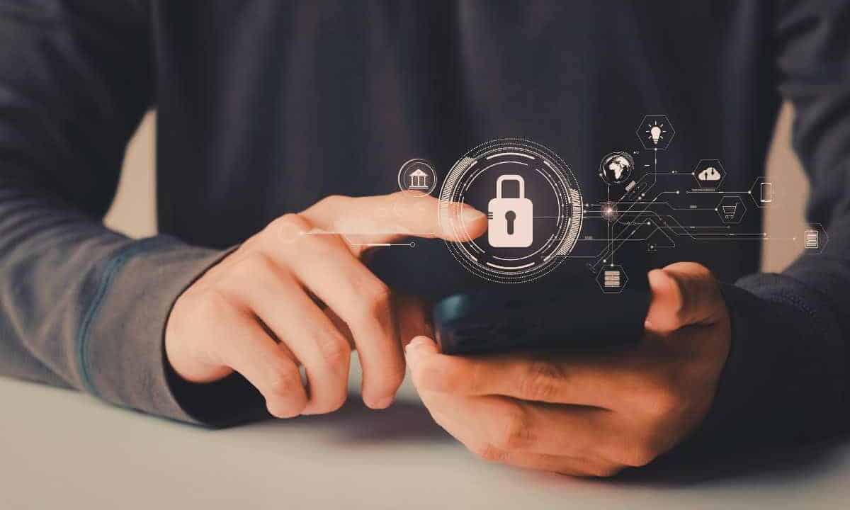 Arriva il "Blocco dinamico": dagli smarthpone ai pc, tutto fermo. C'è l'ordine ufficiale