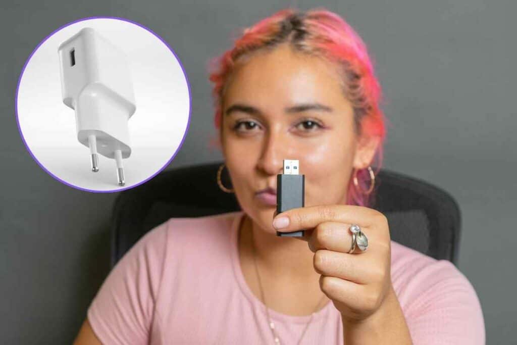 Sai cosa succede se colleghi la chiavetta USB al caricatore del telefono? È incredibile