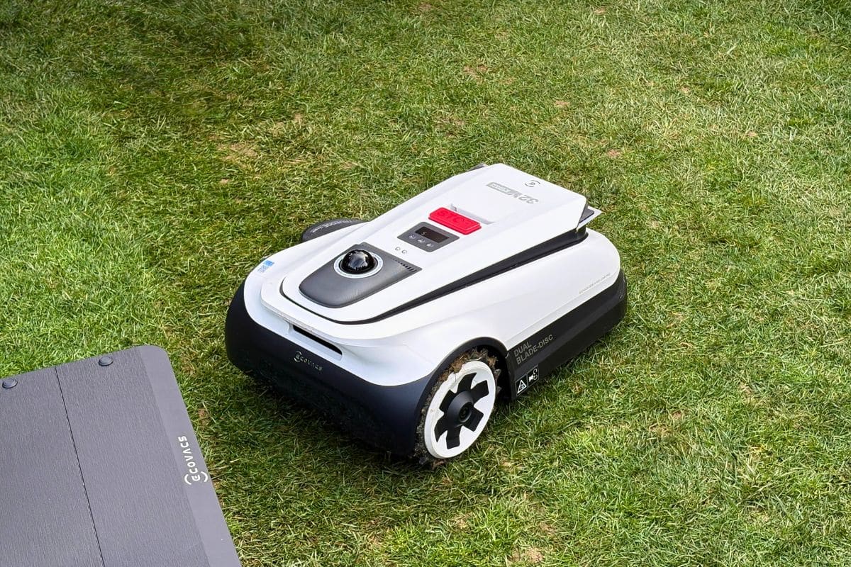 Ecovacs rinnova la serie di robot Goat, Winbot e Deebot