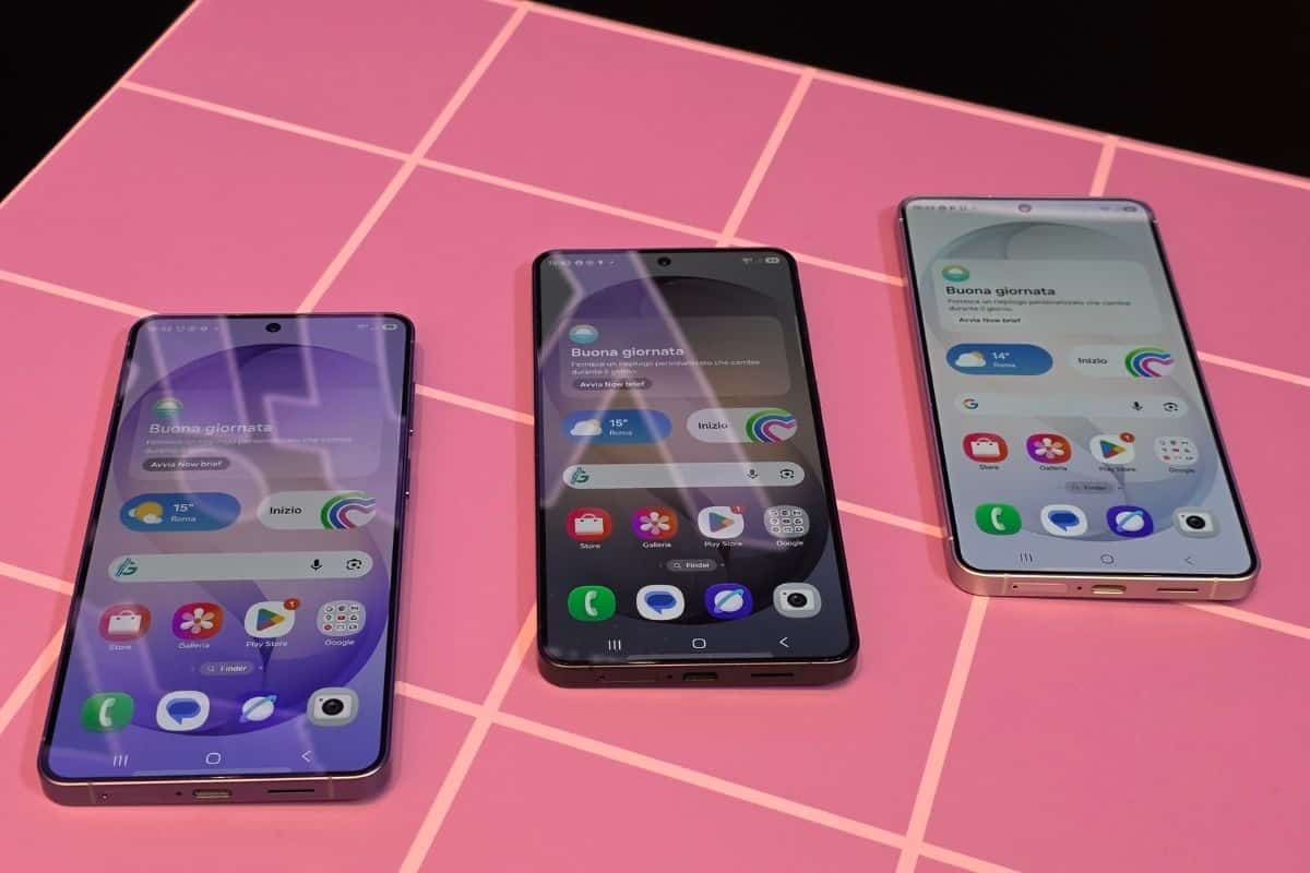 Tre modelli a confronto nelle dimensioni dello schermo.