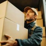 Vuoi sapere veramente dove si trova la tua spedizione? Il trucco che i corrieri non dicono