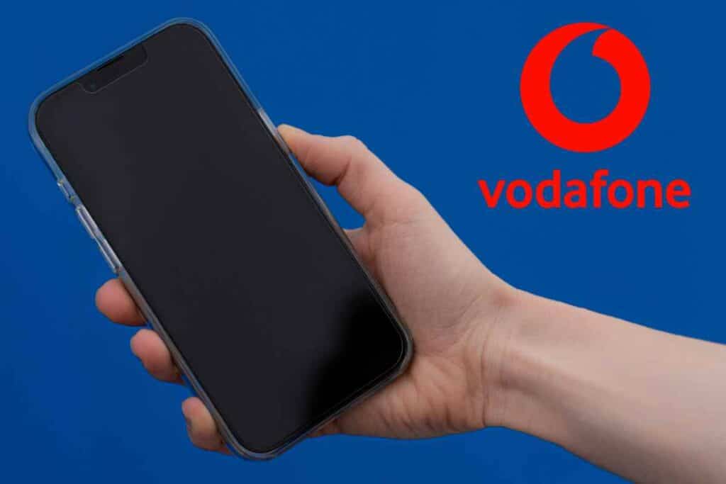 Vodafone lo ha annunciato ufficialmente: "Dismissione", cosa accade ora ai clienti