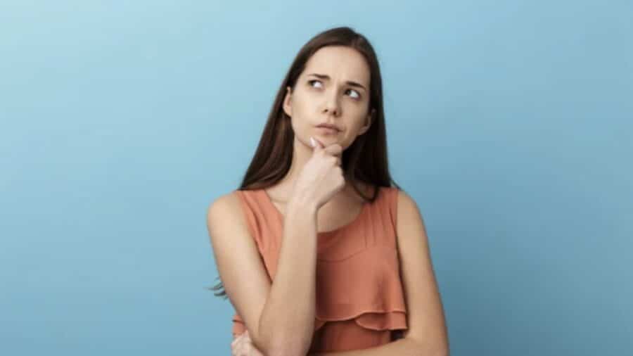 Un altro elemento che incide sulla scelta del partner è il giudizio degli altri. Secondo diversi studi psicologici,