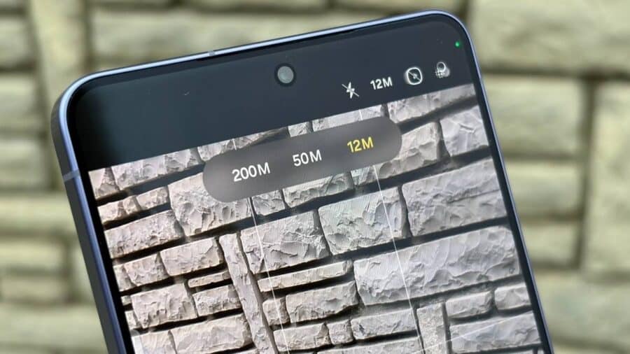 Samsung Galaxy S26 Ultra schermata fotocamera con selezione risoluzione 200MP 50MP 12MP