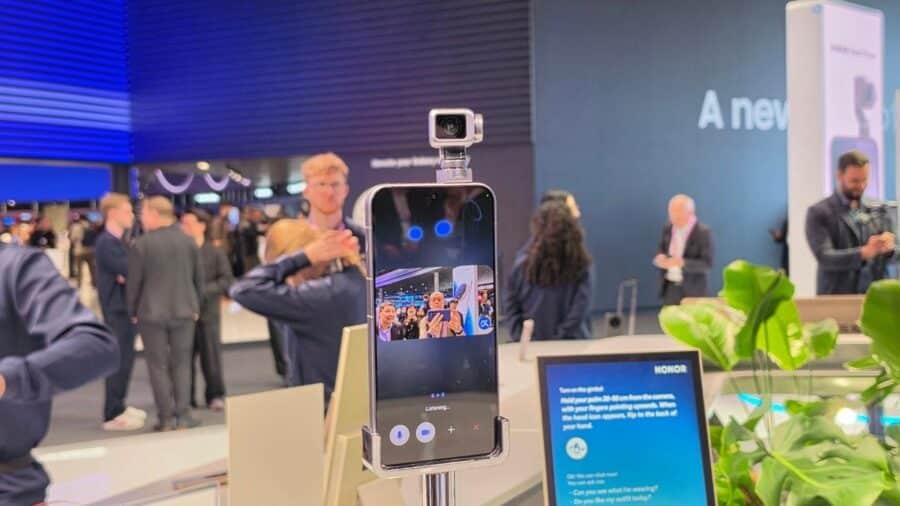 Mister Gadget MWC 26 il robot phone di Honor