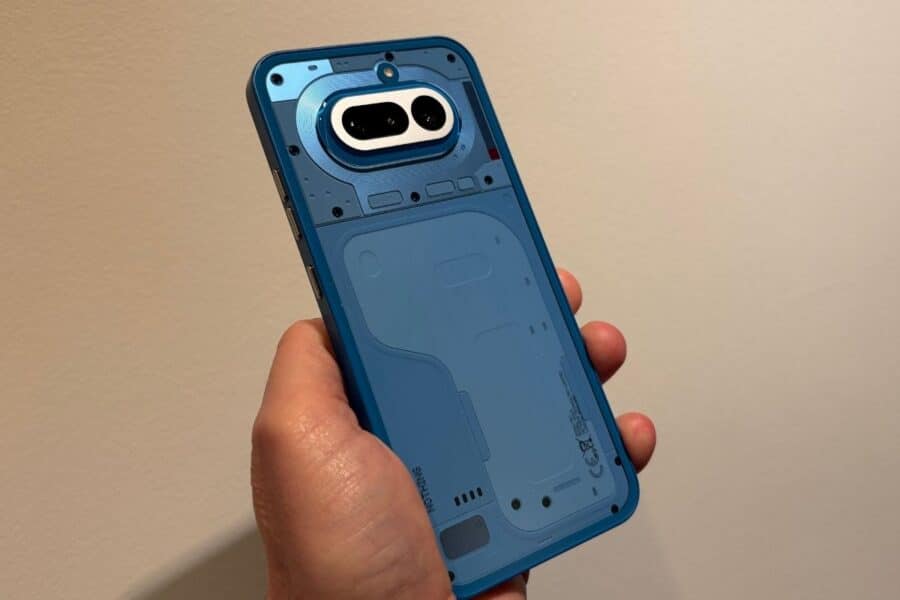 Nothing Phone 4A, visto da dietro