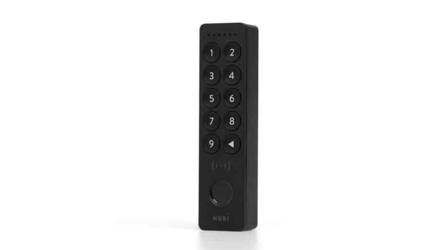 Nuki Keypad 2 NFC su sfondo bianco, vista frontale con tasti numerici sensore NFC e lettore biometrico