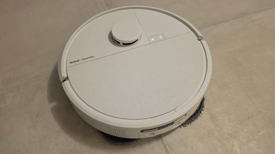 iRobot Roomba Plus 405 Combo, vista dall'alto con panni rotanti in posizione estesa