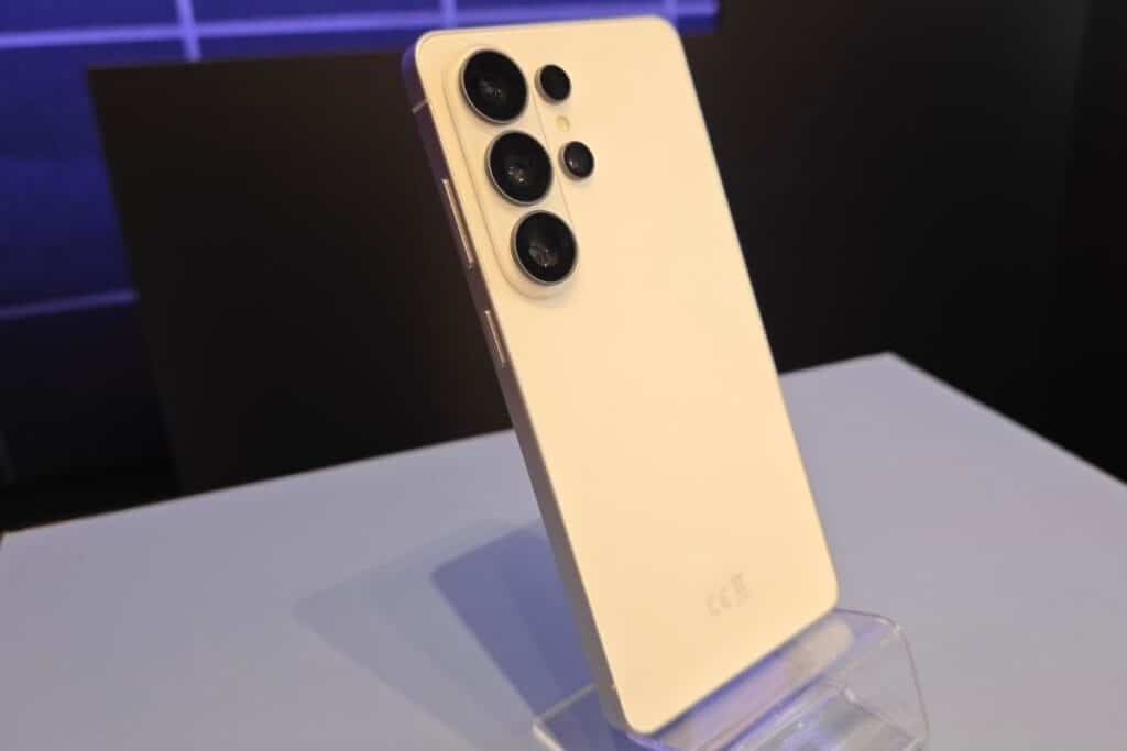 Samsung Galaxy S26 Ultra: come funziona il Privacy Display