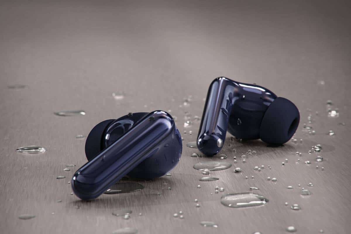 Motorola moto buds 2 plus silhouette