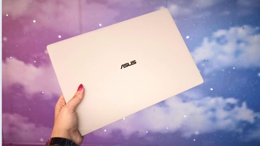 Design ASUS ExpertBook Ultra sottile e leggero