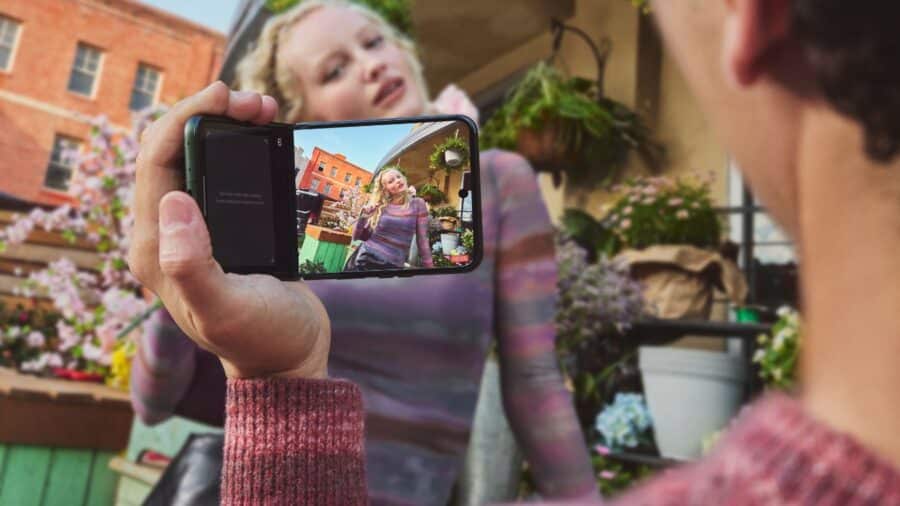 Motorola razr 70 Plus, il midrange della line-up