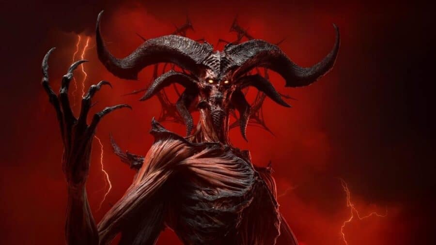 Primo piano di un demone cornuto in Diablo 4, con occhi luminosi e sfondo rosso infuocato attraversato da fulmini.