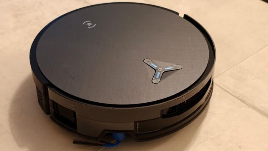 Vista dall'alto del robot DEEBOT X12 Pro Omni con finitura testurizzata.