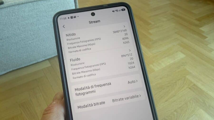 Impostazioni notifiche push app Reolink TrackFlex Floodlight Wi-Fi su smartphone