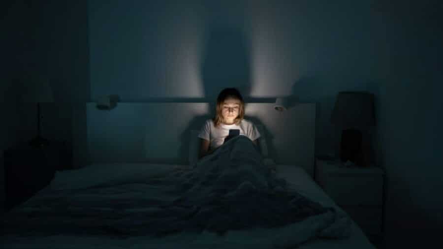 Smartphone letto (www.mistergadget.tech) 2026 04 13 (1)