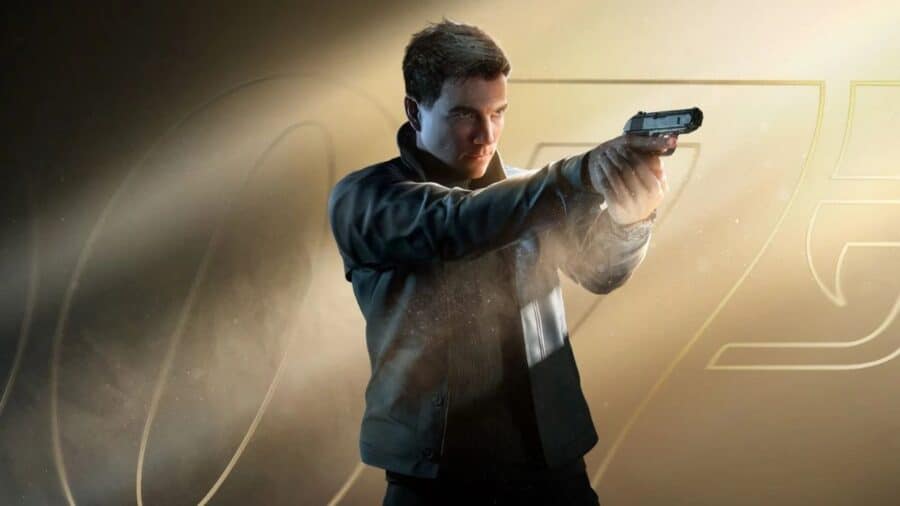 James Bond impugna una pistola in una posa d’azione davanti al logo 007, con illuminazione cinematografica dorata.