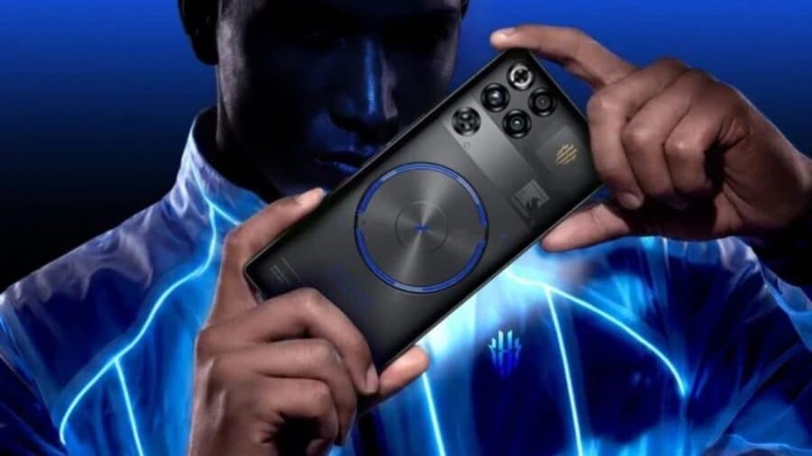 Questo gaming phone ha un liquido che scorre dentro lo smartphone