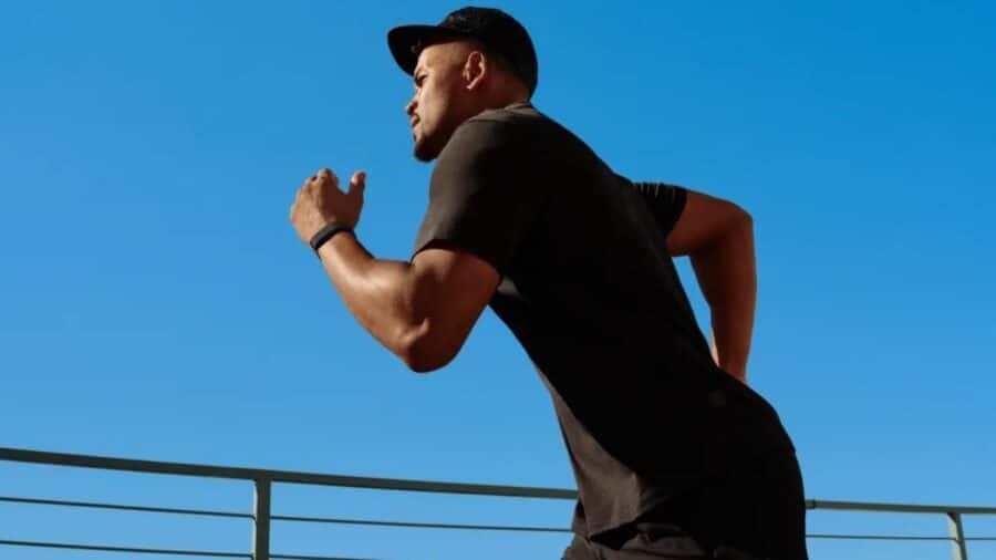 Google annuncia il nuovo tracker Fitbit Air