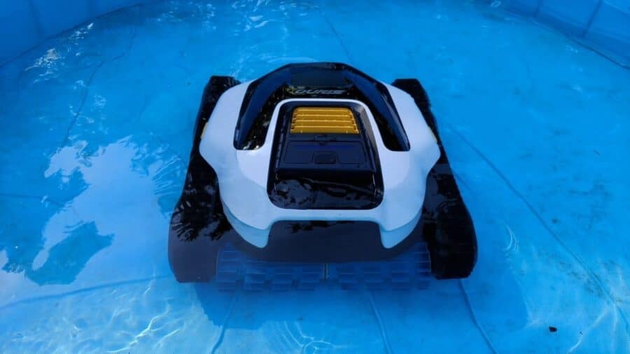Mammotion robot piscina