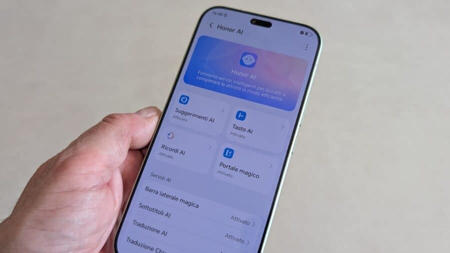 Schermata Honor AI di Honor 600 Lite con funzioni attive tra cui Tasto AI, Ricordi AI e Portale magico