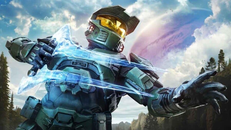 Master Chief di Halo con armatura verde e lama energetica blu, sullo sfondo di un paesaggio fantascientifico.