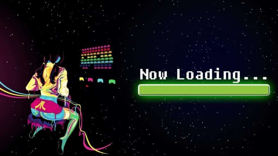 Illustrazione in stile retrò con scritta “Now Loading” e barra di caricamento verde su sfondo spaziale.
