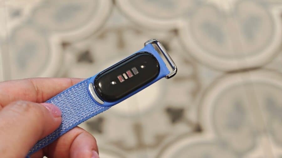 Sensori salute e sport google fitbit air