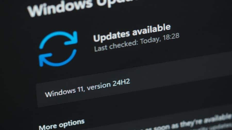 Windows 10, Microsoft ferma gli aggiornamenti