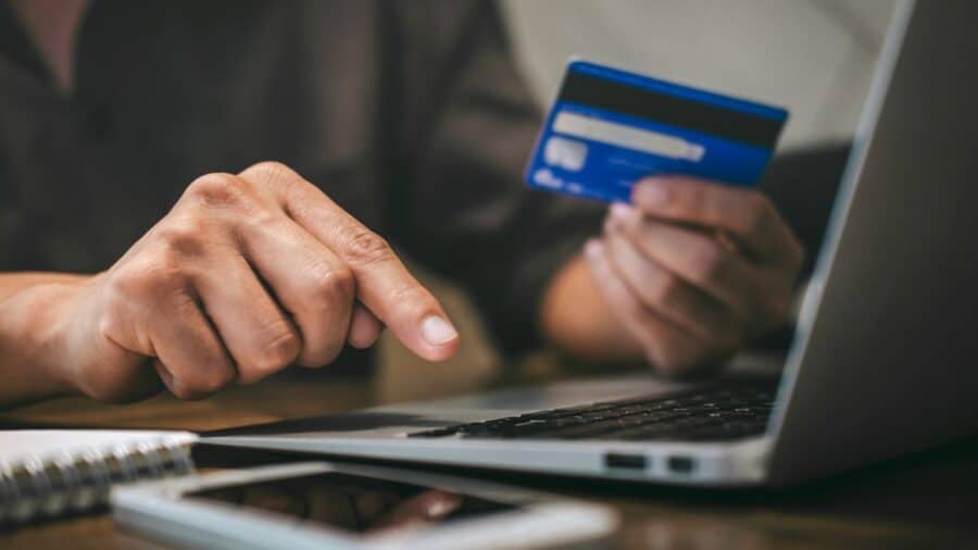 Pensavi che una carta scaduta fosse inutilizzabile? La realtà è più complicata