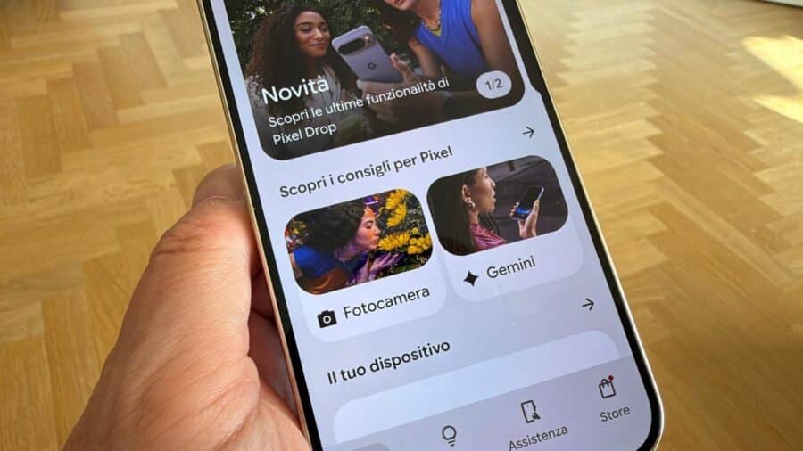 Schermata home di Google Pixel 11 Pro con il banner delle novità Pixel Drop in primo piano.