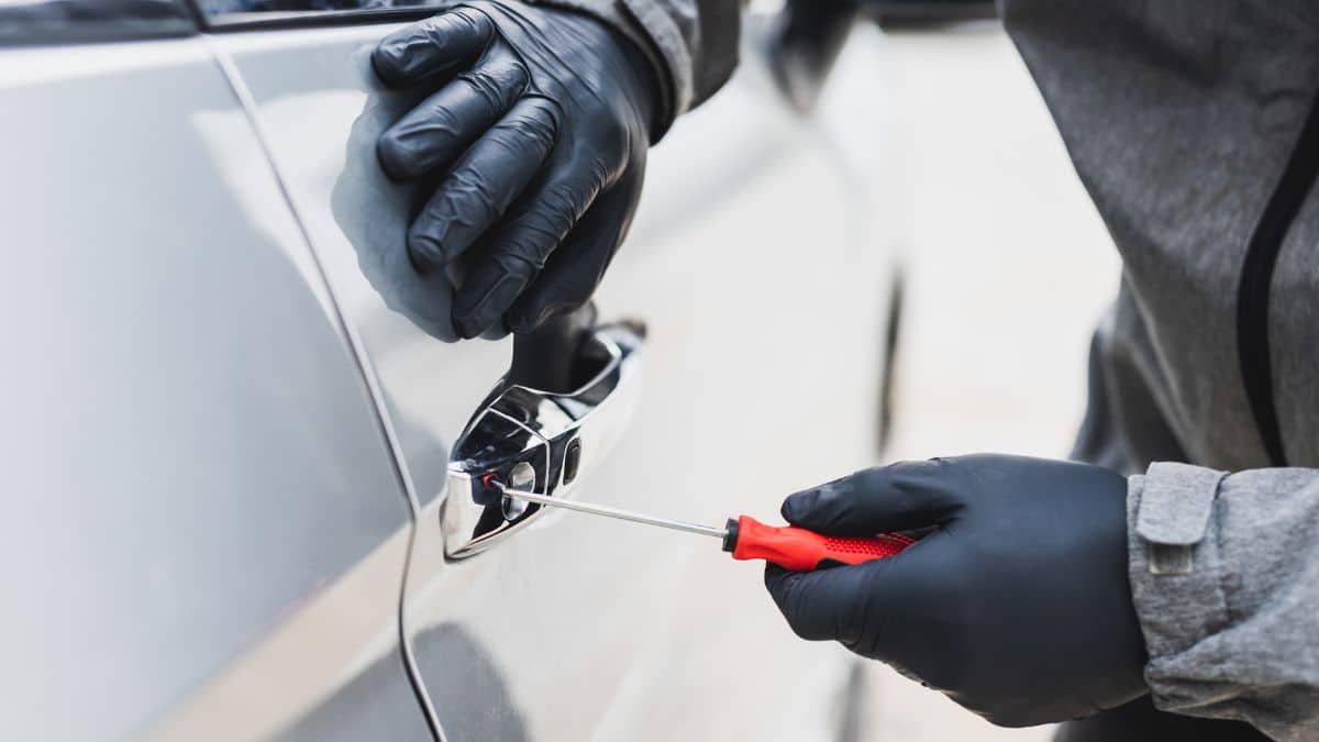 Proteggere l’auto dai furti cosa sapere davvero