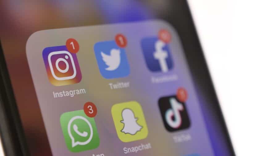 Instagram, pagare per togliere uno strike: può essere una trappola