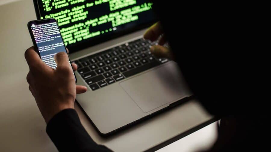 L’AI nelle mani degli hacker così gli attacchi informatici diventano più pericolosi