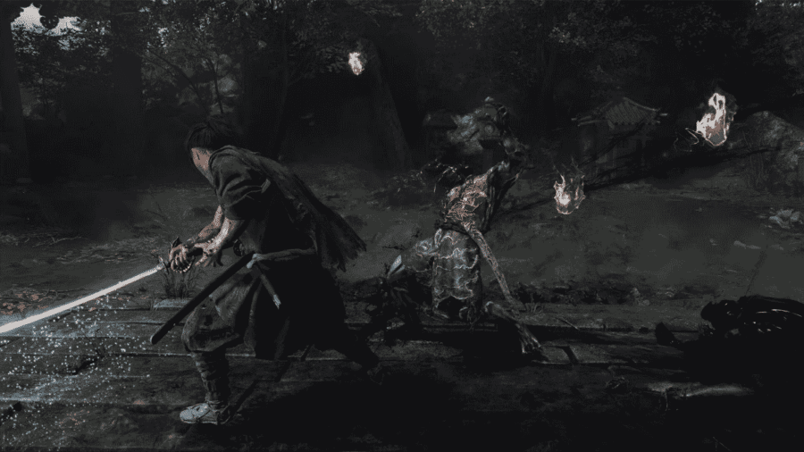 Musashi in posizione di guardia bassa con la lama della katana che traccia una scia luminosa scintillante, di fronte a un soldato Genma stordito su un ponte di legno di notte.